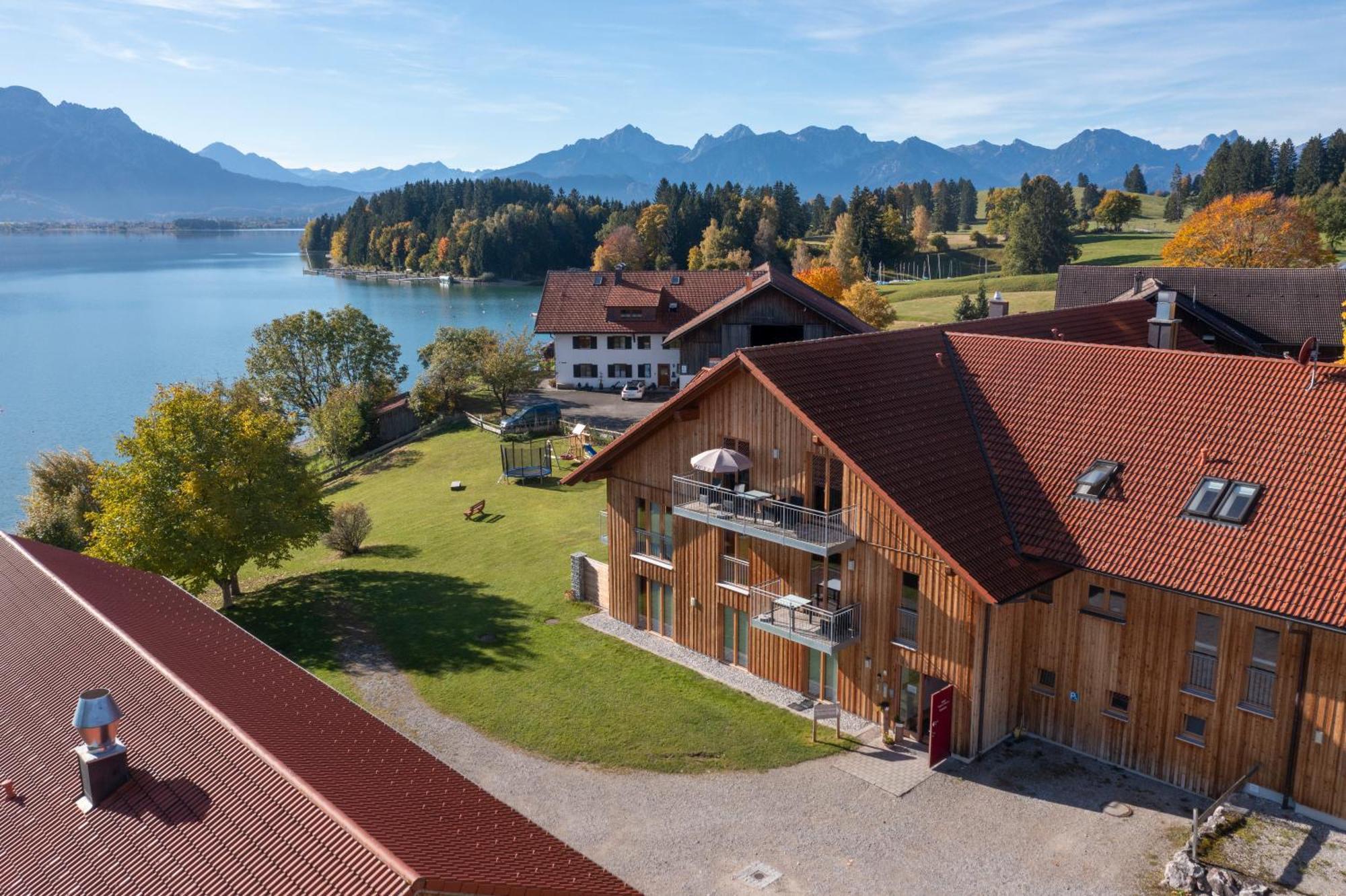 Seehotel Und Appartements Schnoeller Rieden Exterior foto