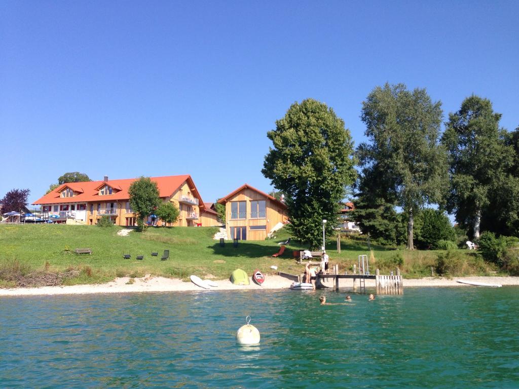 Seehotel Und Appartements Schnoeller Rieden Exterior foto